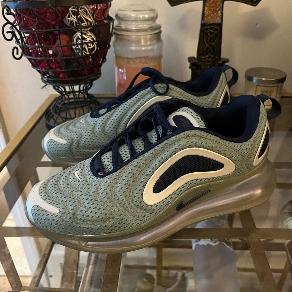 Nike Air max 270 women's size 8.5 Northern lights day